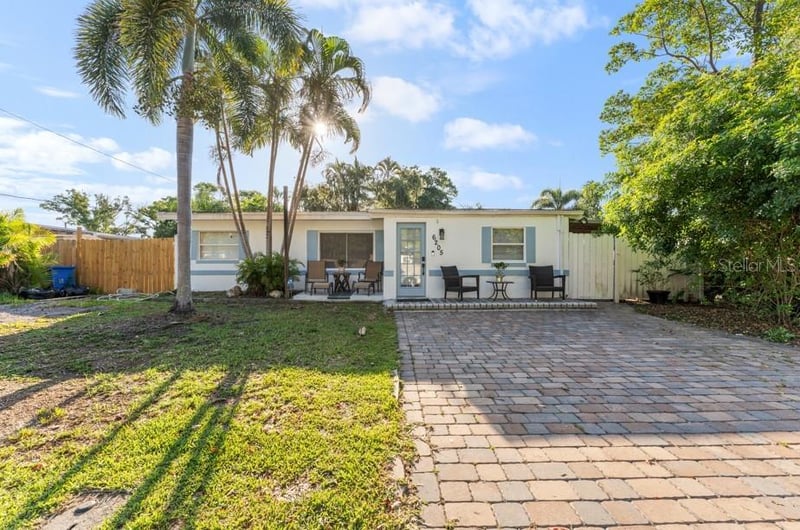 6205 65th St, Pinellas Park, FL 33781