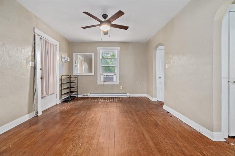 5914 Ola Ave, Tampa, FL 33604