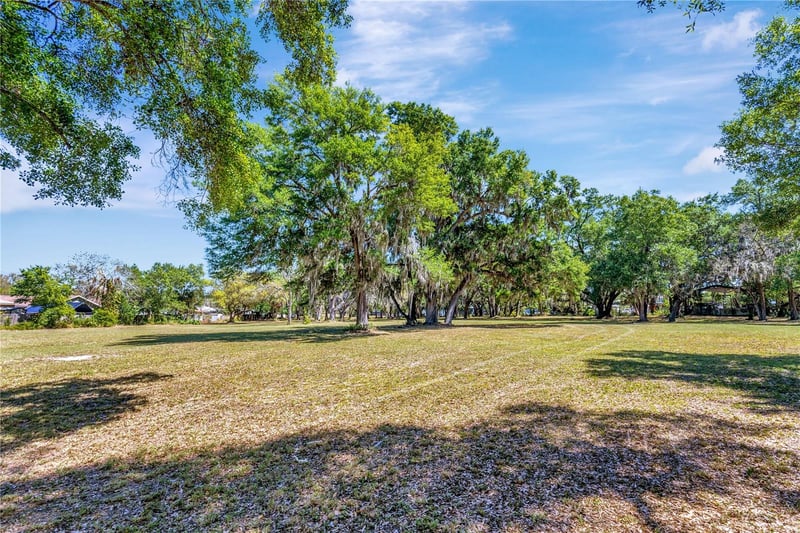 5501 37th St, Tampa, FL 33610