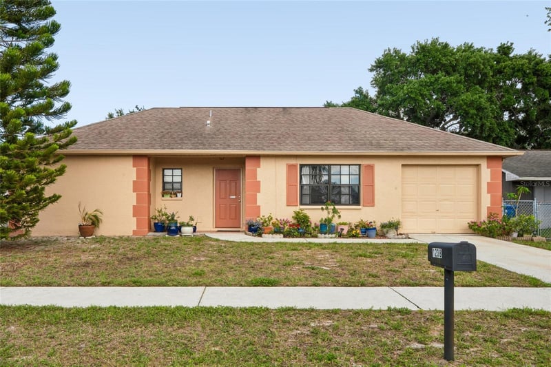 1238 Fuchsia Dr, Holiday, FL 34691