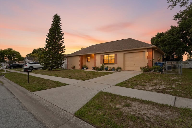 1238 Fuchsia Dr, Holiday, FL 34691