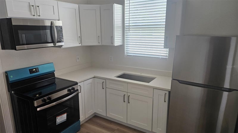 2524 Chestnut St, Tampa, FL 33607