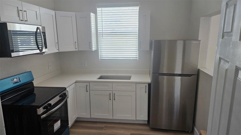2524 Chestnut St, Tampa, FL 33607