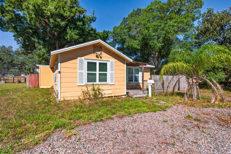 6404 Pershing St, St Petersburg, FL 33702
