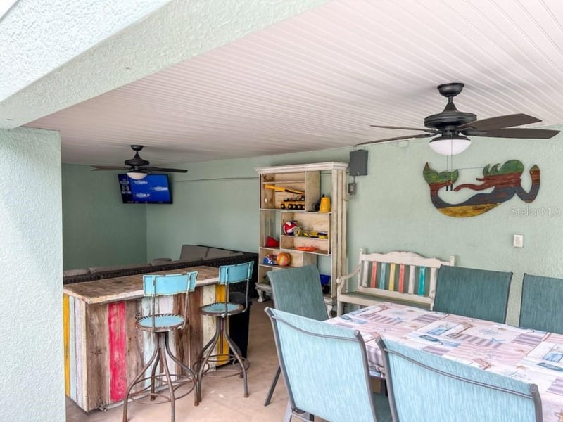 308 60th St #A, Holmes Beach, FL 34217