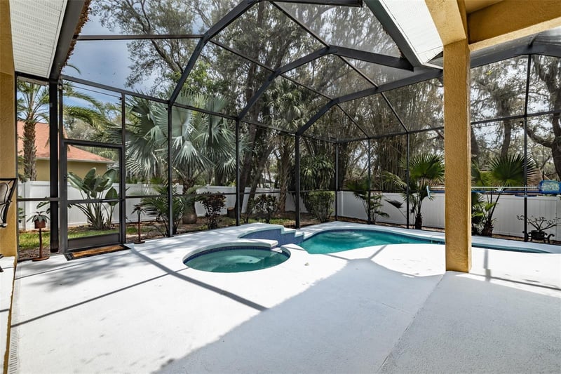 10131 Paddock Oaks Dr, Riverview, FL 33569