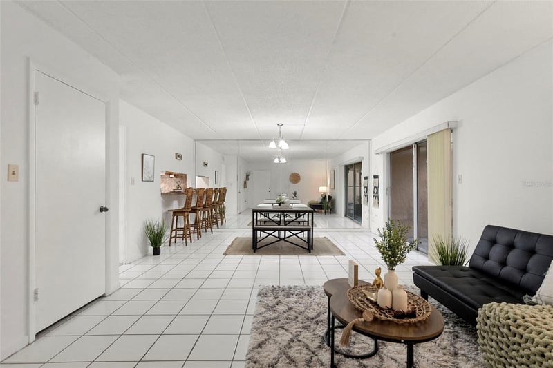 4702 Christa Ct #345, Tampa, FL 33614