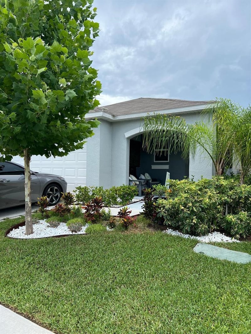 7111 Amelia Cove Ct, Sun City Center, FL 33573