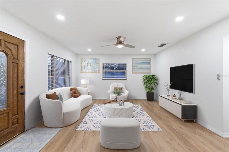 8607 May Cir, Tampa, FL 33614