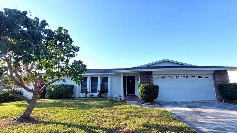 2168 Egret Dr, Clearwater, FL 33764