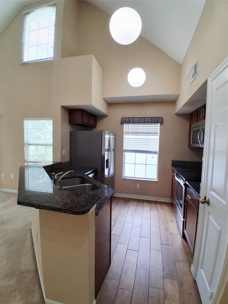 9020 Lake Chase Island Way #9020, Tampa, FL 33626