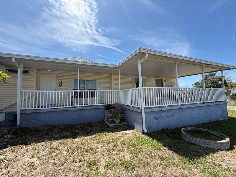 2141 Speck Dr, Holiday, FL 34691