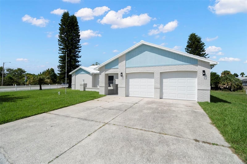 7439 Vienna Ln, Port Richey, FL 34668