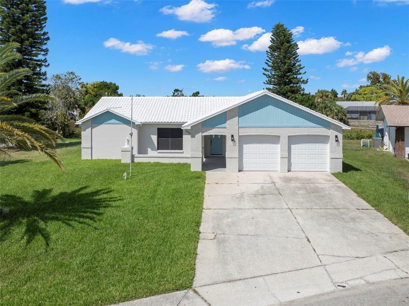 7439 Vienna Ln, Port Richey, FL 34668