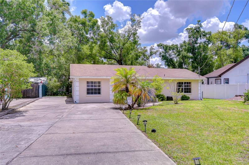 7905 Fremont Ave, Tampa, FL 33604