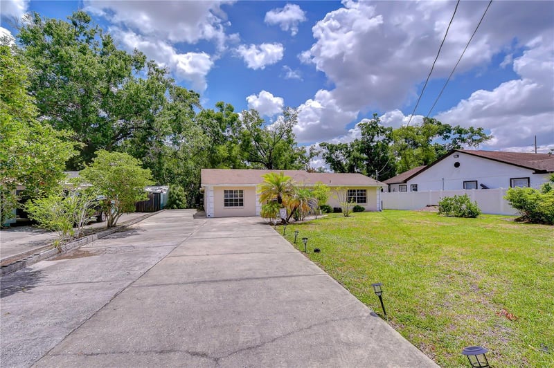 7905 Fremont Ave, Tampa, FL 33604