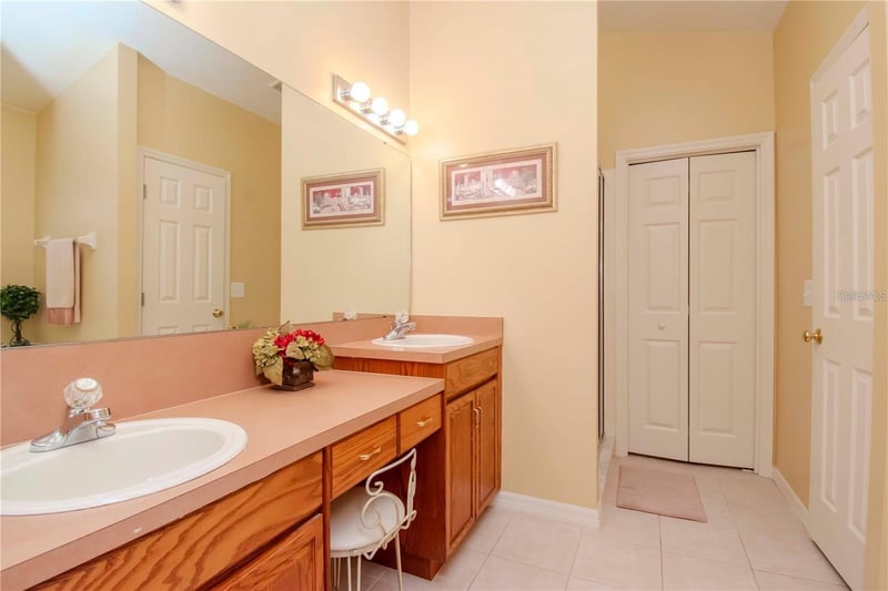 1924 Grenville Ct, Wesley Chapel, FL 33543