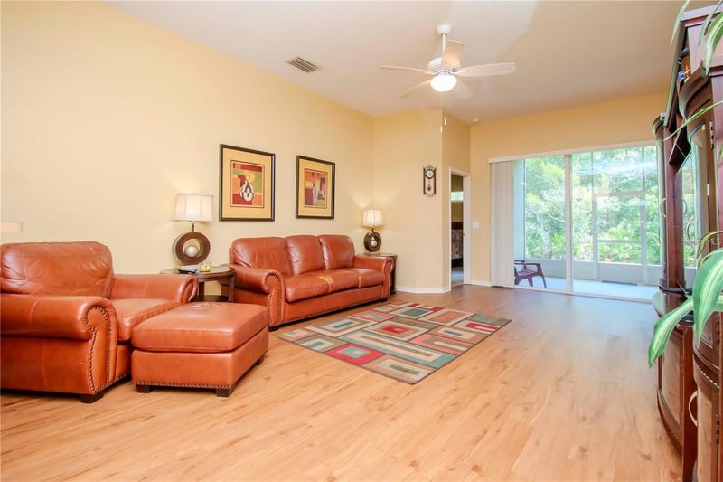 1924 Grenville Ct, Wesley Chapel, FL 33543