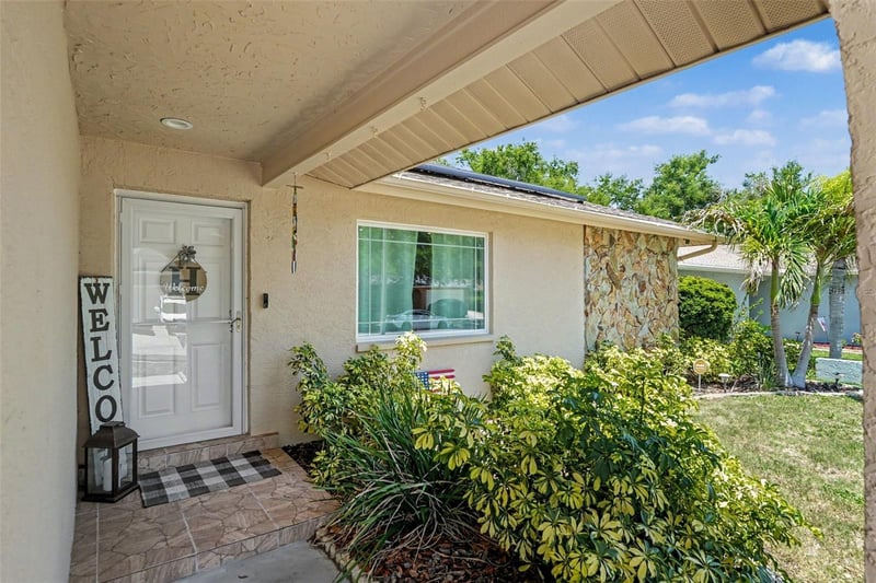 2627 Surrey Dr, Palm Harbor, FL 34684
