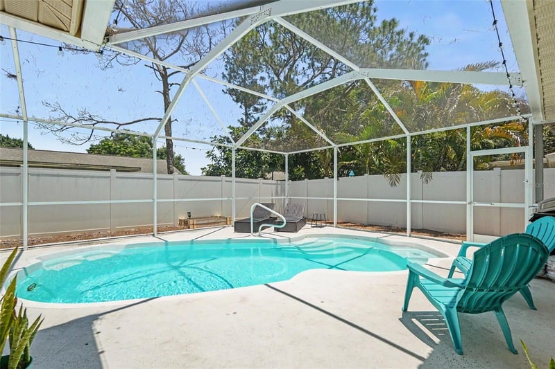 2627 Surrey Dr, Palm Harbor, FL 34684