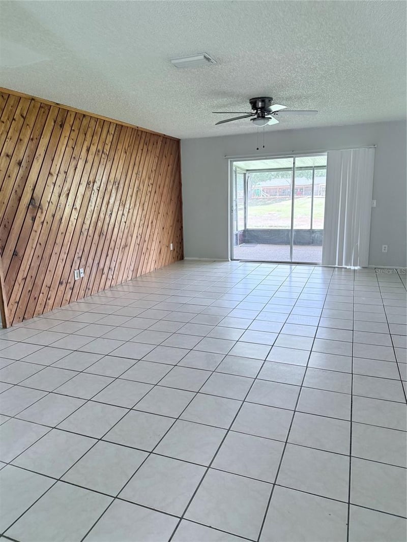 1636 Baker Rd, Lutz, FL 33559