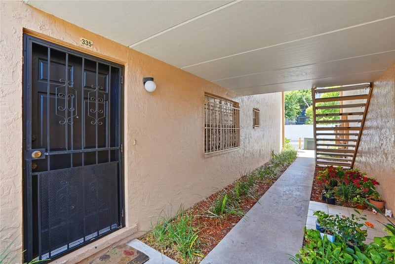 4715 Christa Ct #335, Tampa, FL 33614