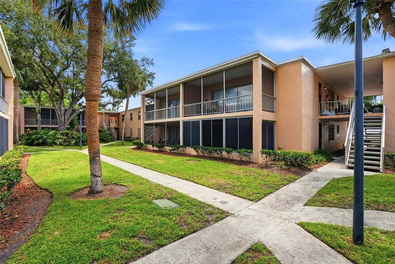 4715 Christa Ct #335, Tampa, FL 33614