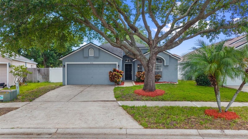 8606 Fawn Creek Dr, Tampa, FL 33626