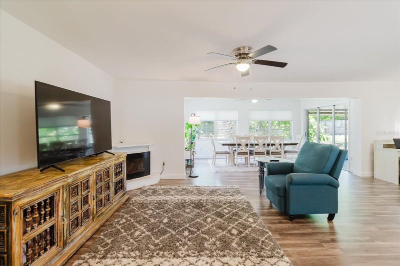 2032 Ridge Dr, Clearwater, FL 33763