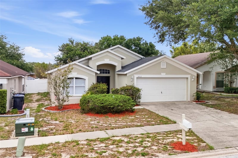 4432 Horseshoe Pick Ln, Valrico, FL 33594
