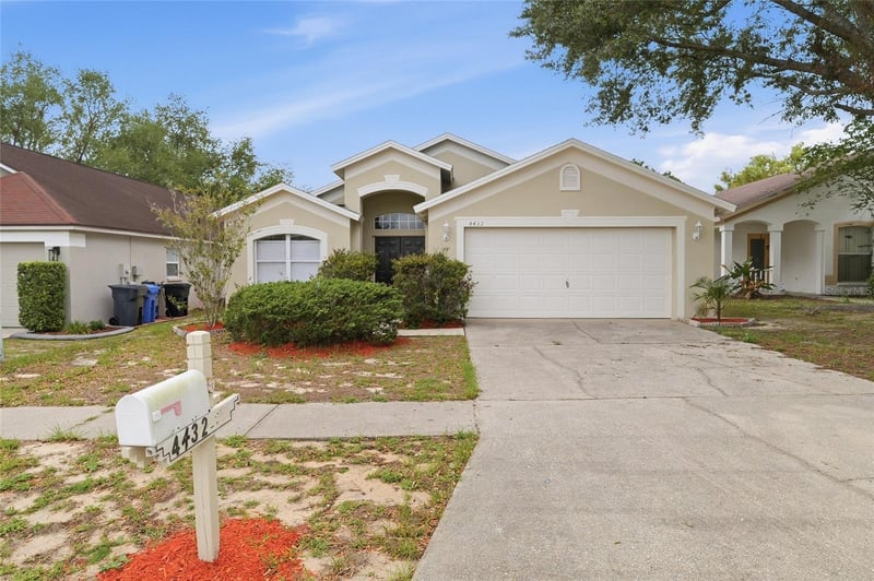 4432 Horseshoe Pick Ln, Valrico, FL 33594