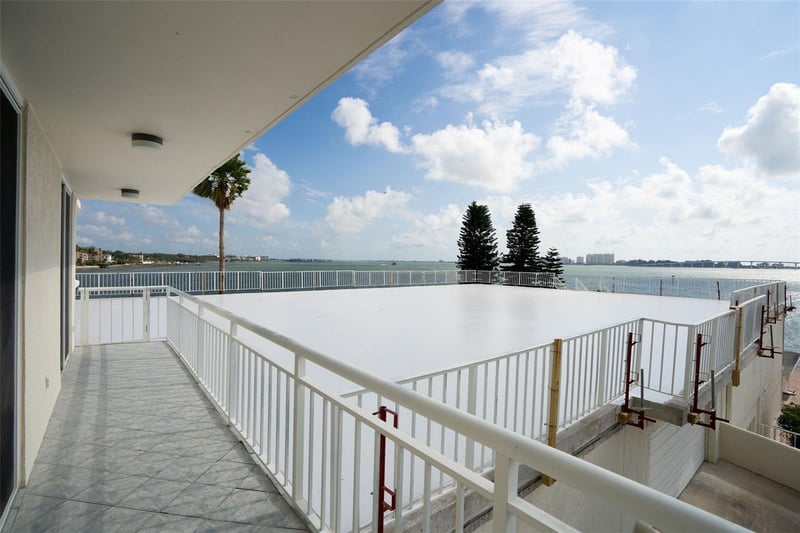 100 Pierce St #307, Clearwater, FL 33756