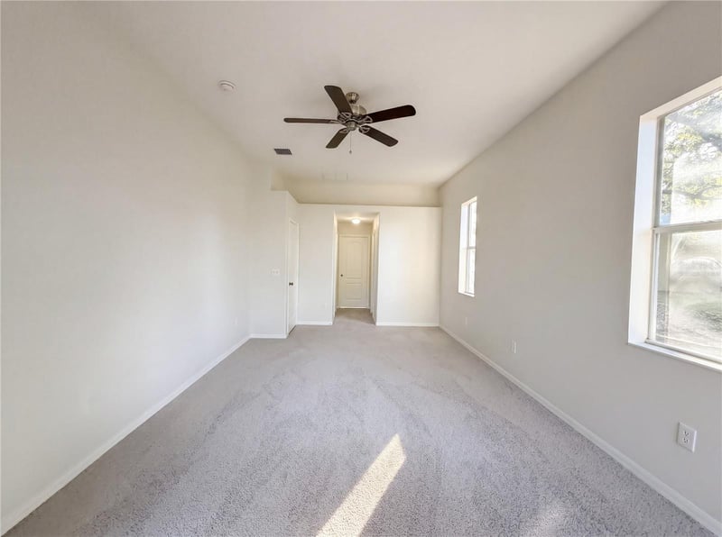 203 Taylor Bay Ln, Brandon, FL 33510