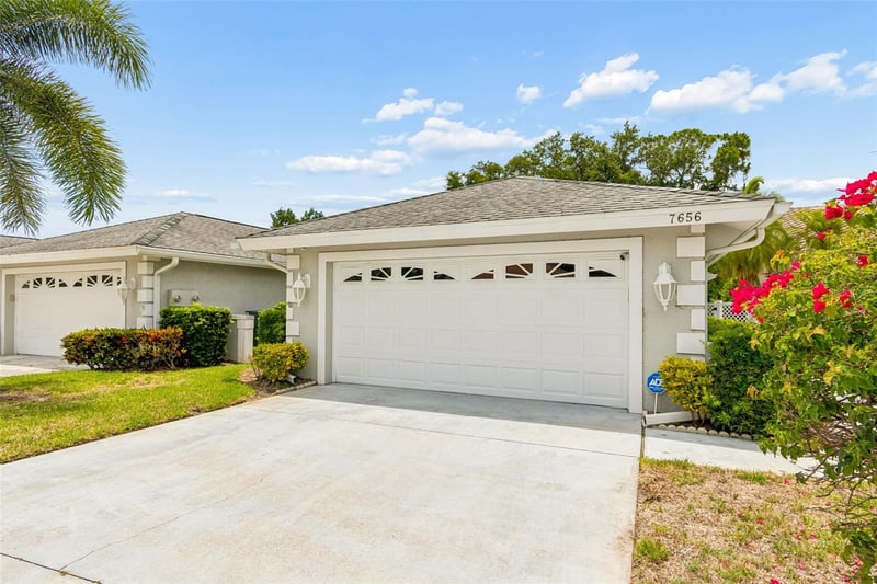 7656 Palm Aire Ln, Sarasota, FL 34243