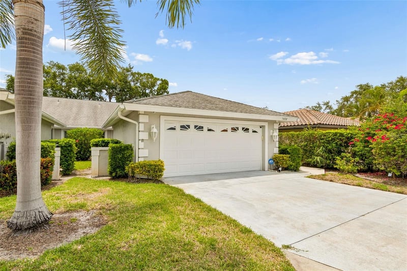 7656 Palm Aire Ln, Sarasota, FL 34243