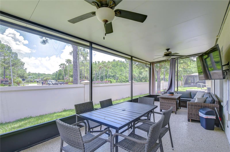7847 Tuscany Woods Dr, Tampa, FL 33647