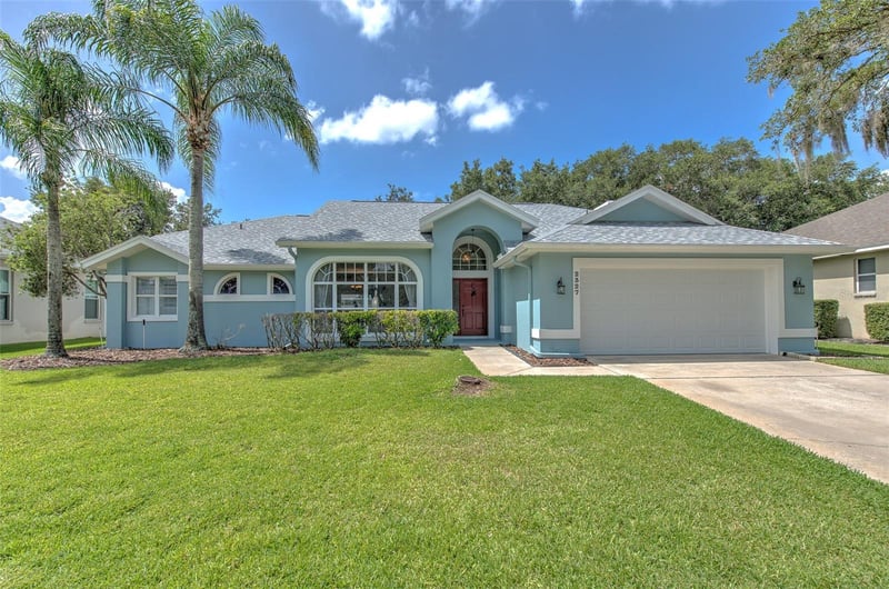 2327 Eagle Bluff Dr, Valrico, FL 33596