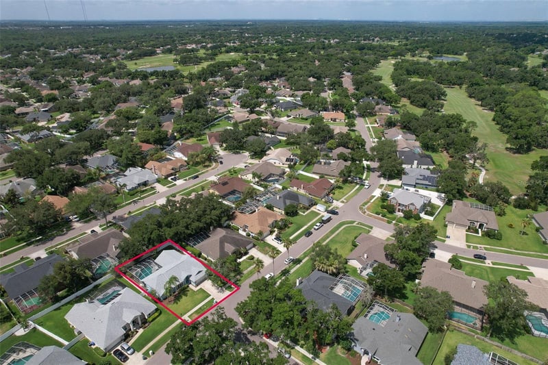 2327 Eagle Bluff Dr, Valrico, FL 33596