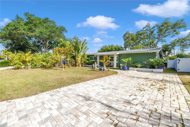263 42nd Ave, St Petersburg, FL 33703