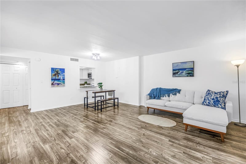 105 4th Ave #220, St Petersburg, FL 33701