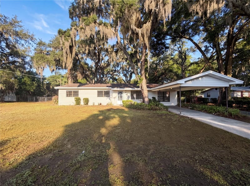 103 Kingsway Rd, Seffner, FL 33584
