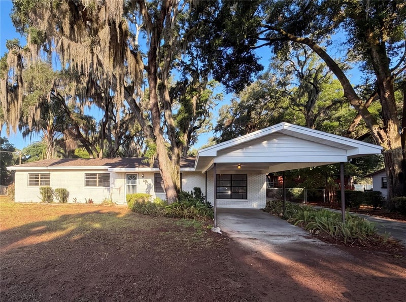 103 Kingsway Rd, Seffner, FL 33584