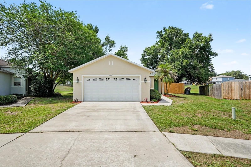 11917 Mango Groves Blvd, Seffner, FL 33584