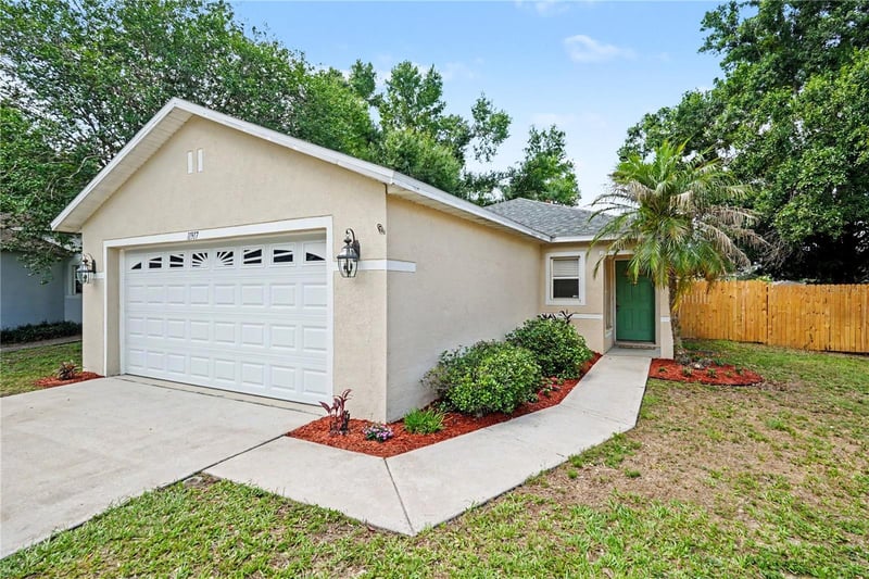 11917 Mango Groves Blvd, Seffner, FL 33584