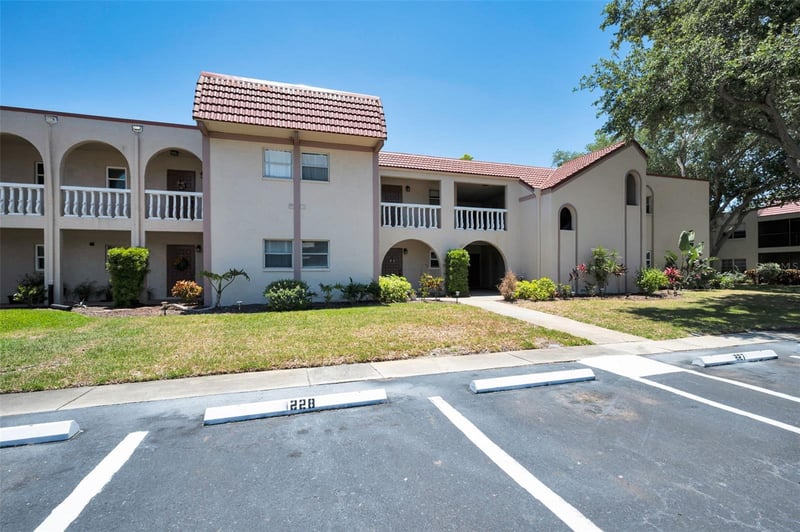 9700 Starkey Rd #228, Seminole, FL 33777