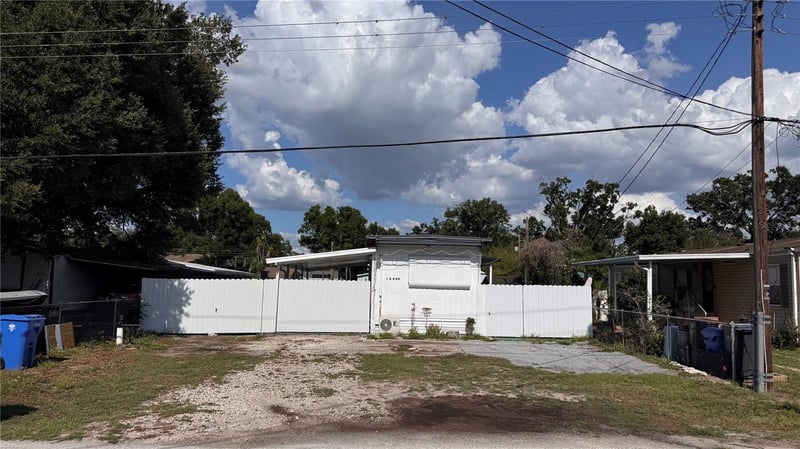 12909 Four Oaks Rd, Tampa, FL 33624