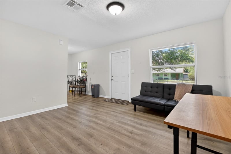 128 145th Ave, Tampa, FL 33613