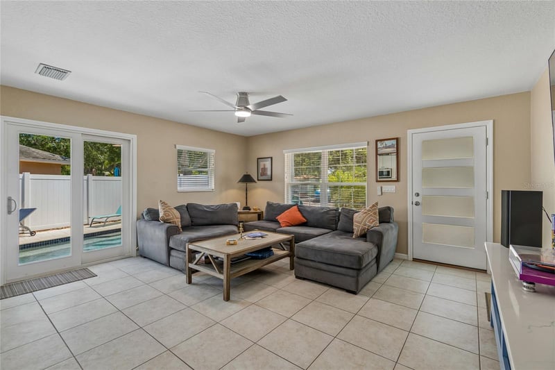 8115 33rd Ave, St Petersburg, FL 33710