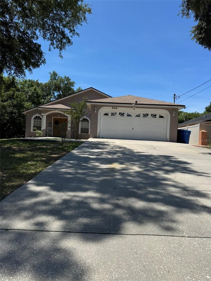 9814 Oslin St, Tampa, FL 33615