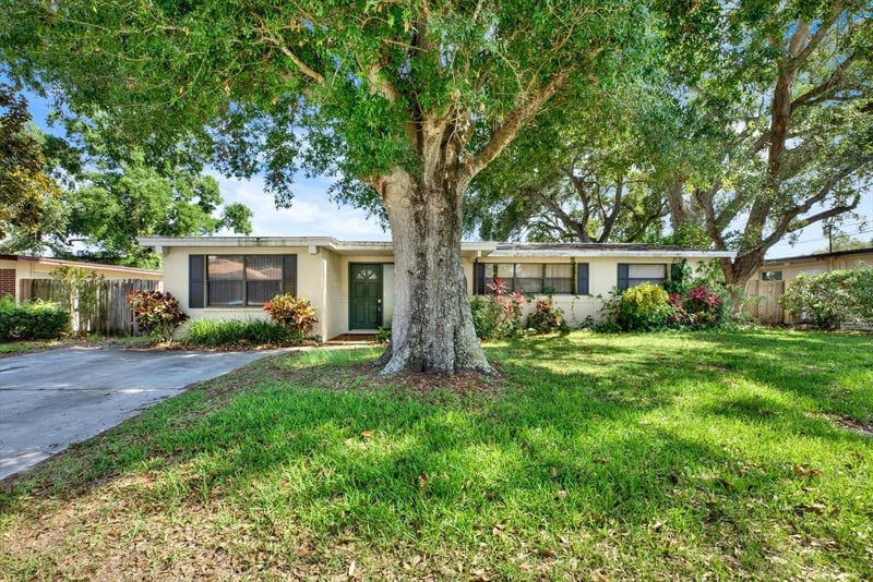 2215 Curtis Dr, Clearwater, FL 33764